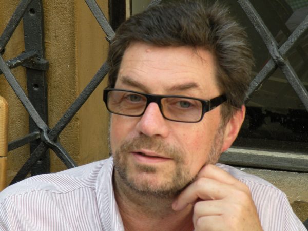 Lesung: Walter Müller aus „Lasst uns über die Liebe reden“